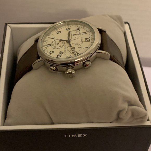 Timex Brown Band Watch - Picture 3 of 3